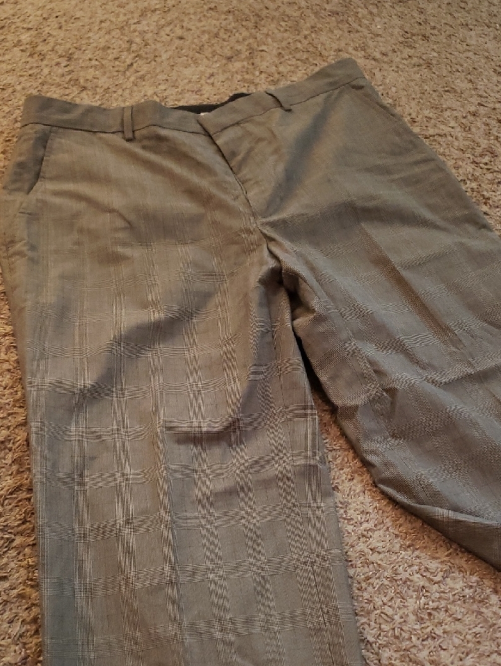 Banana Republic Men's Plaid Dress Pants in Light Gray